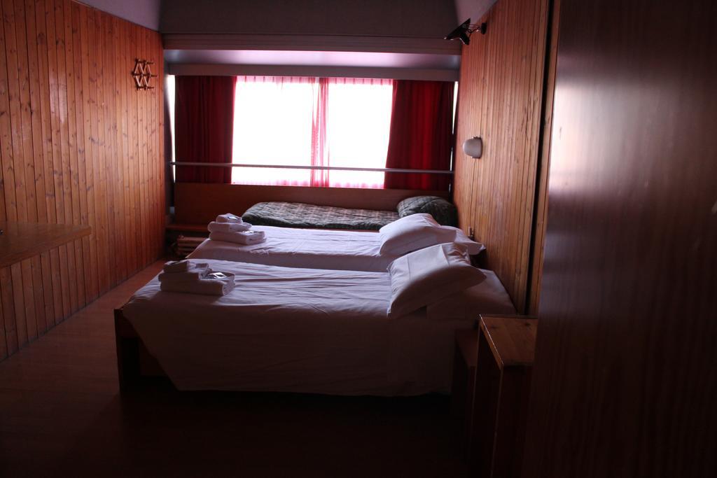 Hotel Sole Alto Mezzana  Exteriör bild
